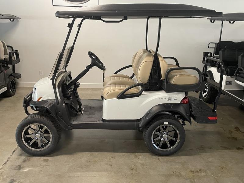 2023 Club Car® Onward® Lifted 4 Passenger HP Lithium 2023 Club Car® Onward® Lifted 4 Passenger HP Lithium